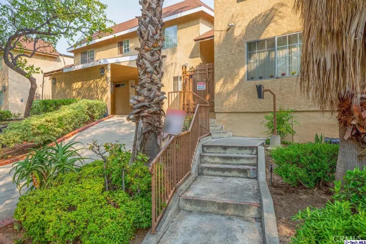 1160 Elm Avenue 4, Glendale, California 91201