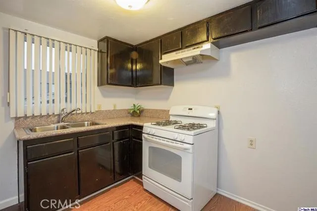 1160 Elm Avenue 4, Glendale, California 91201