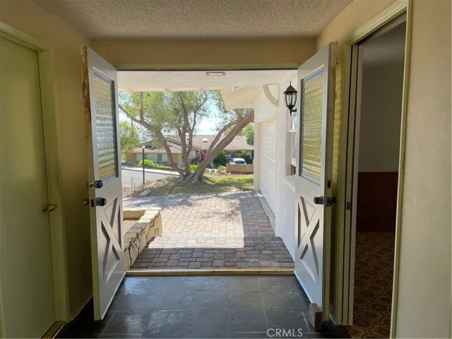 Double door entry