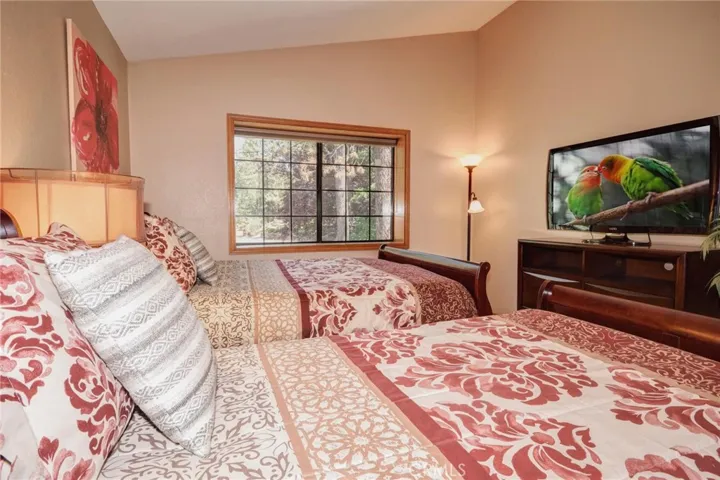 480 Crystal Lake Road, Big Bear, California 92315