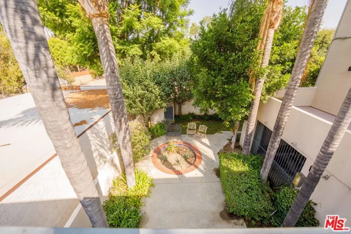 15455 Sherman Way 18, Van Nuys, California 91406