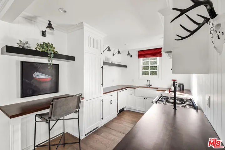 133 S Roxbury Drive A, Beverly Hills, California 90212