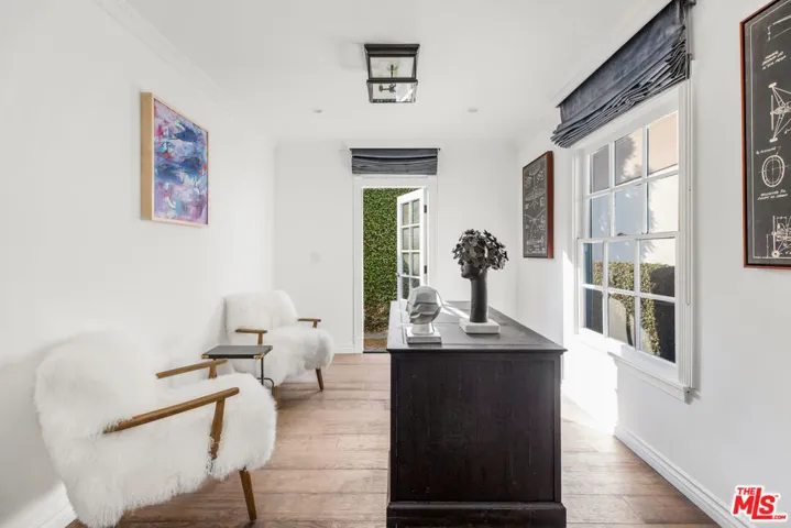 133 S Roxbury Drive A, Beverly Hills, California 90212