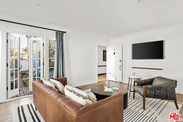133 S Roxbury Drive A, Beverly Hills, California 90212