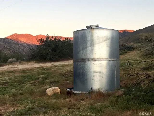 48658 Lyle Road, Morongo Valley, California 92256