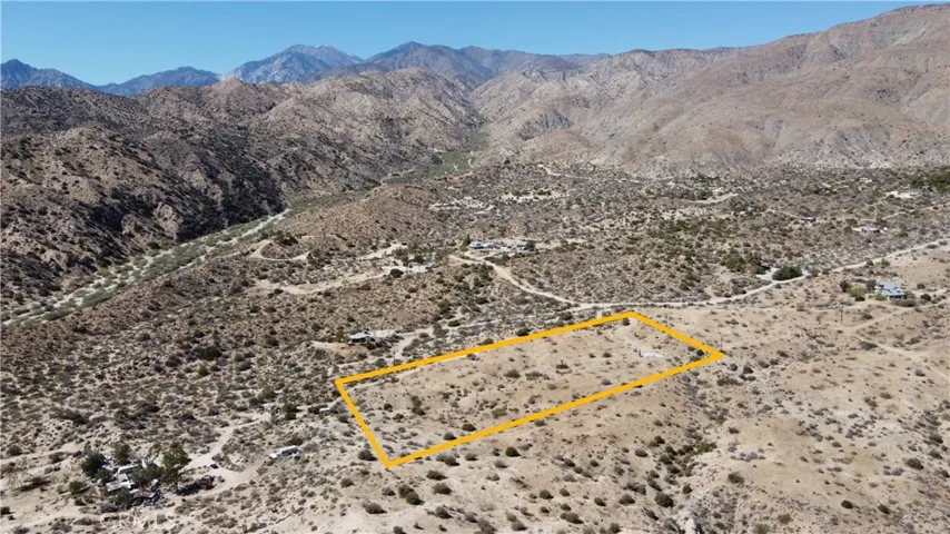 48658 Lyle Road, Morongo Valley, California 92256