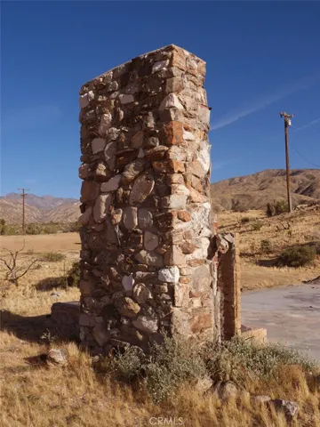 48658 Lyle Road, Morongo Valley, California 92256
