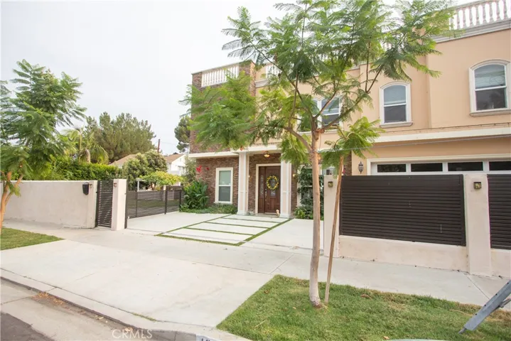 13838 Milbank Street, Sherman Oaks, California 91423