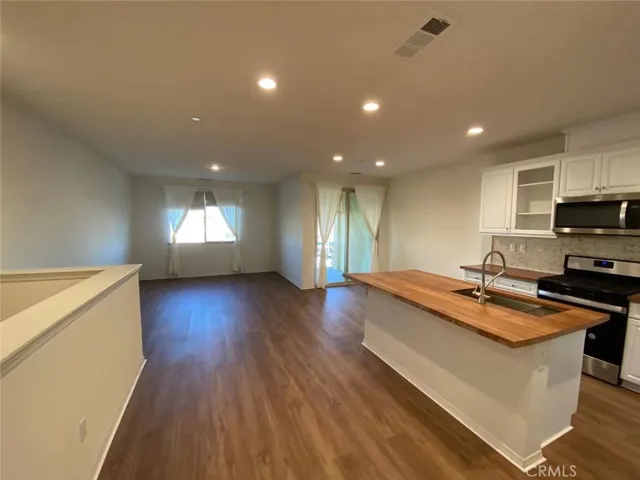 2845 E. Berry Loop Privado 38, Ontario, California 91761