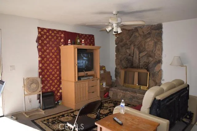 13609 1st Avenue, Victorville, California 92395