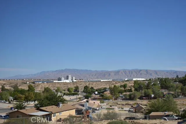 13609 1st Avenue, Victorville, California 92395