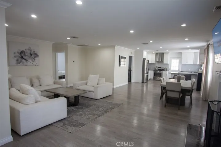 7602 Radford Avenue, North Hollywood, California 91605