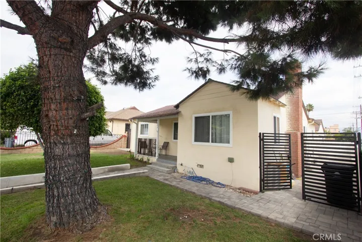 7602 Radford Avenue, North Hollywood, California 91605