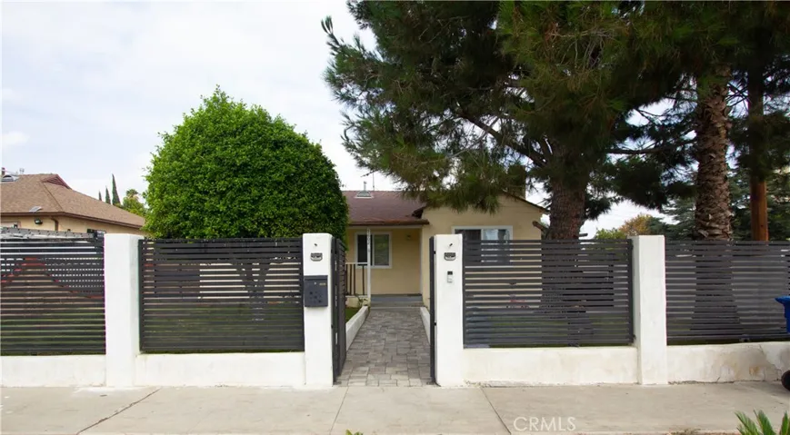 7602 Radford Avenue, North Hollywood, California 91605