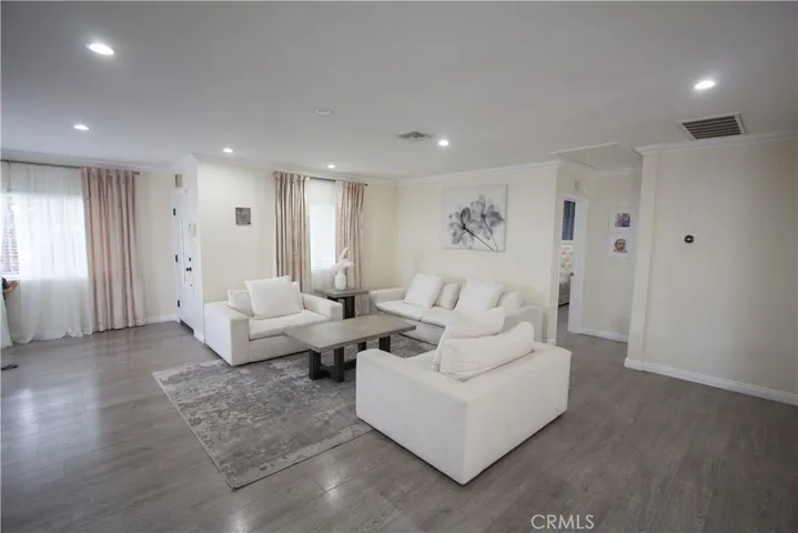 7602 Radford Avenue, North Hollywood, California 91605