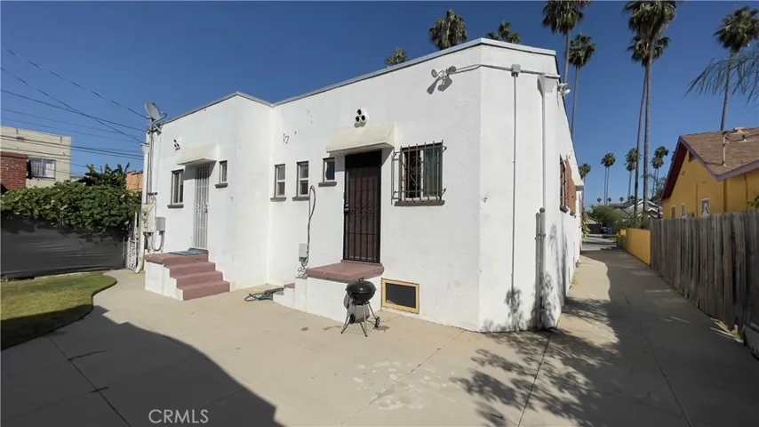 4419 7th Avenue, Los Angeles, California 90043