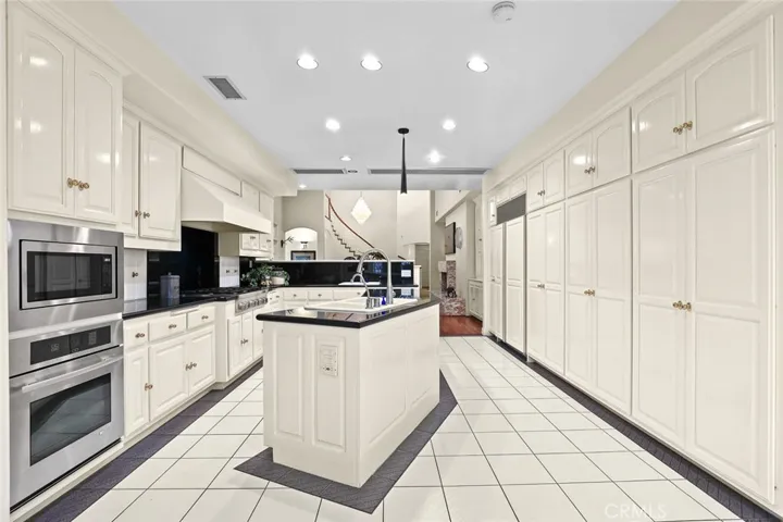 2257 Highland Vista Drive, Arcadia, California 91006