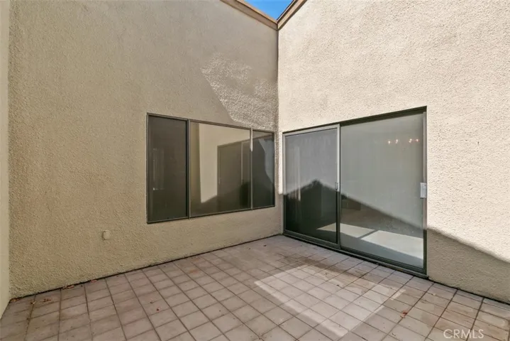 Open air atrium patio