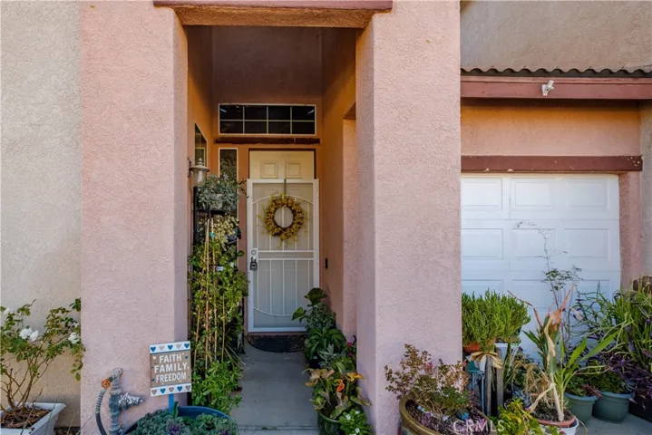 2220 Ruby Drive, Barstow, California 92311