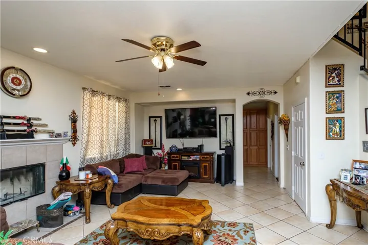 2220 Ruby Drive, Barstow, California 92311