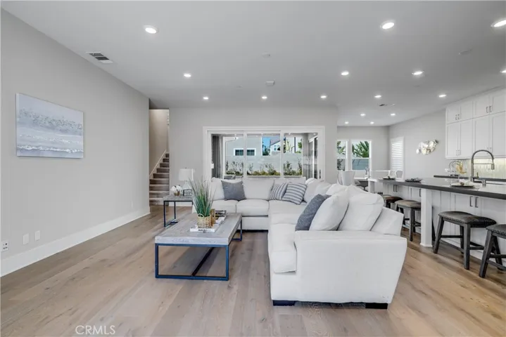 59 Ray, Irvine, California 92618