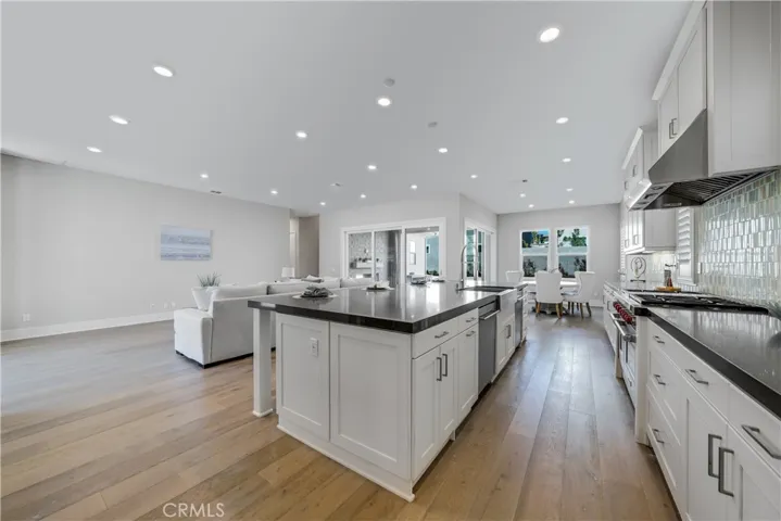 59 Ray, Irvine, California 92618