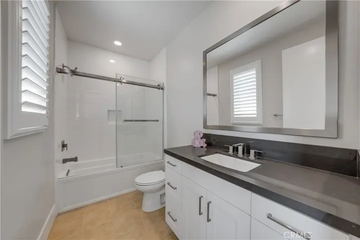 59 Ray, Irvine, California 92618