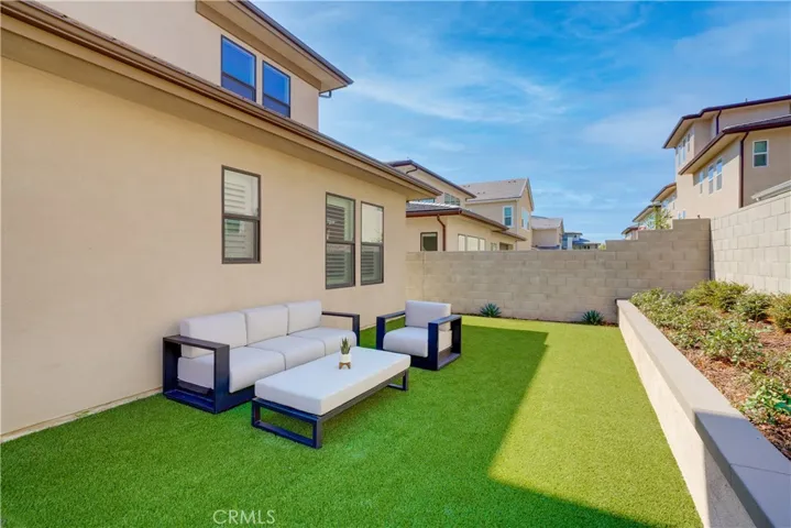 59 Ray, Irvine, California 92618