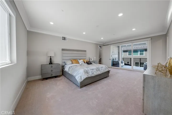 59 Ray, Irvine, California 92618