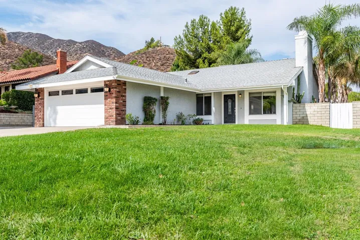 33227 Blanche Drive, Lake Elsinore, California 92530