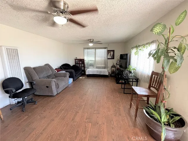 10309 Timberlane Avenue, Hesperia, California 92345