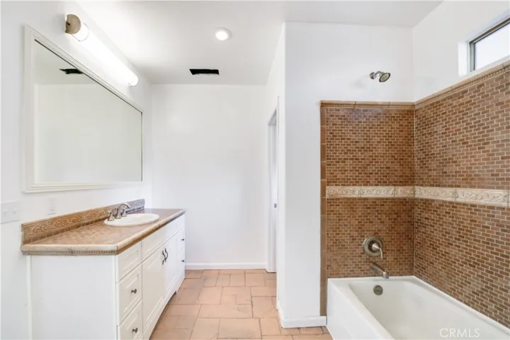 27592 Concord Lane, Menifee, California 92585