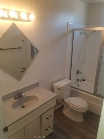 1040 W Macarthur Boulevard 160, Santa Ana, California 92707
