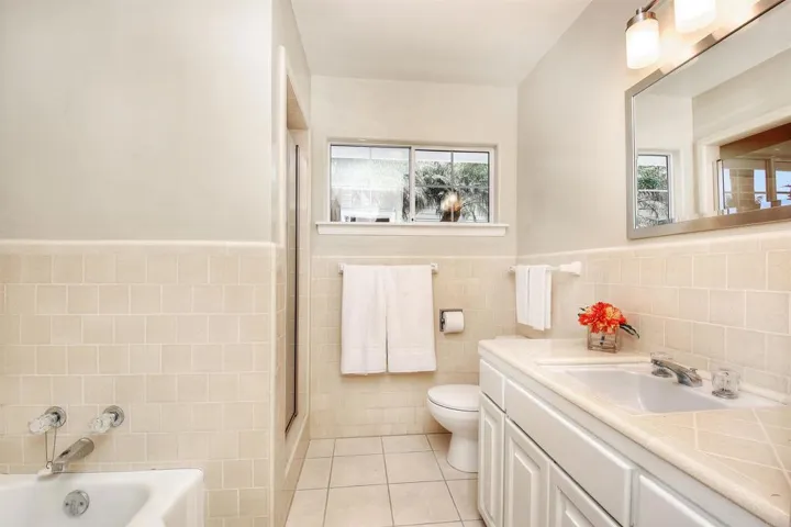 142 Avenida Princesa, San Clemente, California 92672