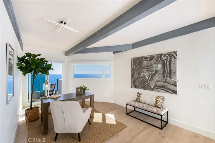727 Kendall Drive, Laguna Beach, California 92651