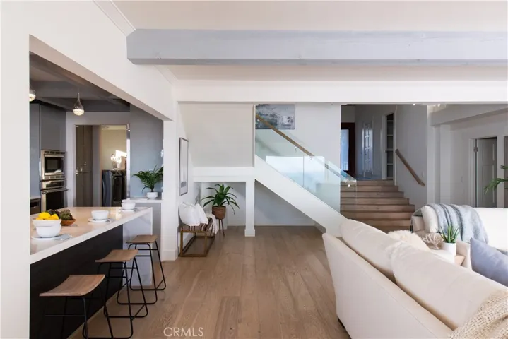 727 Kendall Drive, Laguna Beach, California 92651