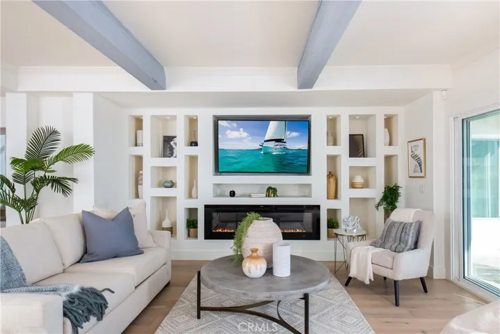 727 Kendall Drive, Laguna Beach, California 92651