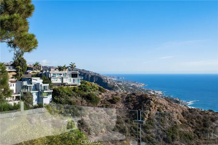727 Kendall Drive, Laguna Beach, California 92651