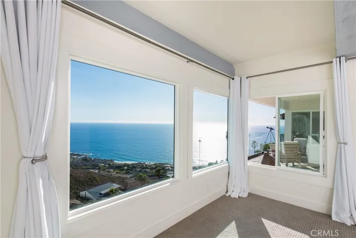 727 Kendall Drive, Laguna Beach, California 92651