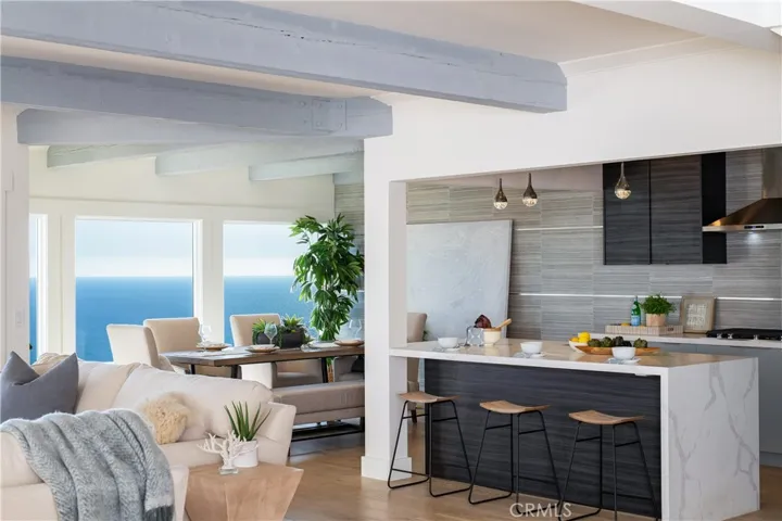 727 Kendall Drive, Laguna Beach, California 92651