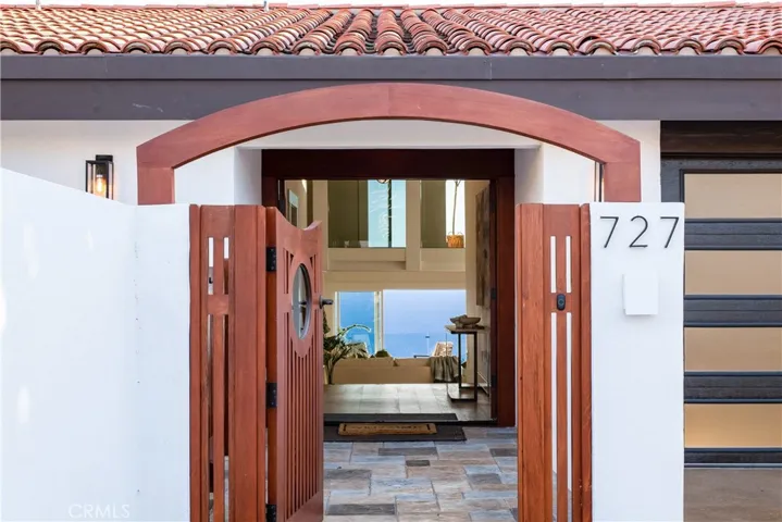 727 Kendall Drive, Laguna Beach, California 92651