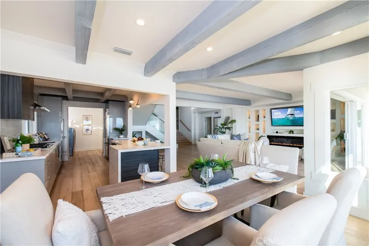 727 Kendall Drive, Laguna Beach, California 92651