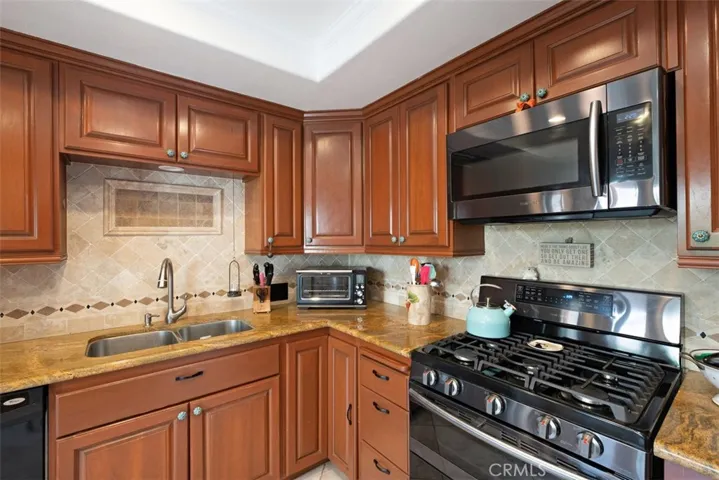 26582 El Toboso, Mission Viejo, California 92691
