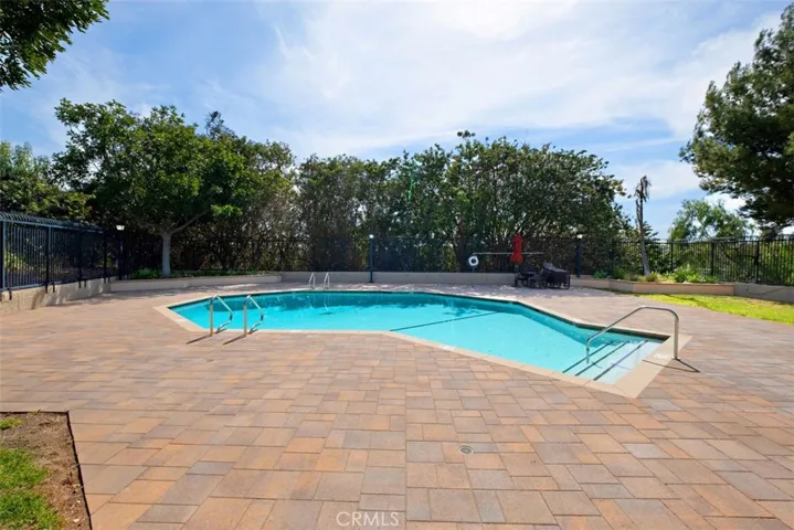 26582 El Toboso, Mission Viejo, California 92691