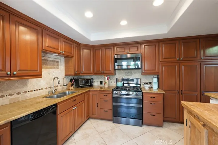 26582 El Toboso, Mission Viejo, California 92691