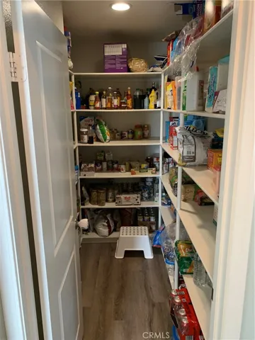 Walk in Pantry