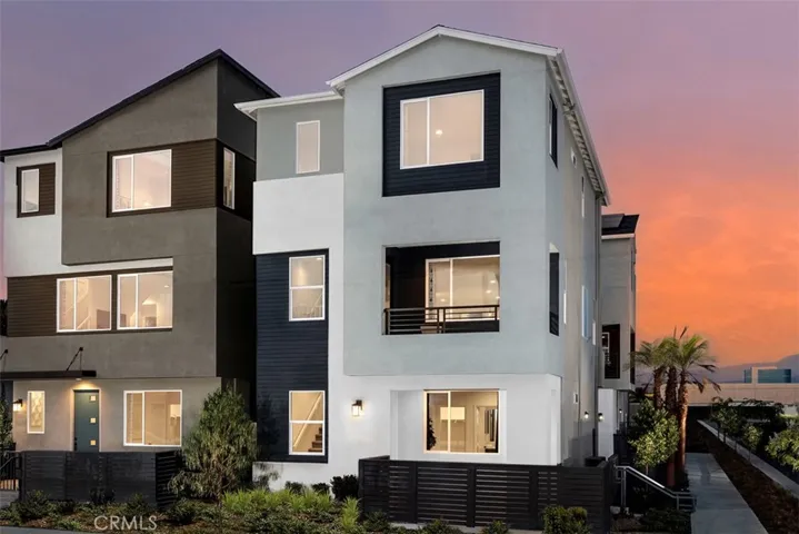 905 E 2nd Street, Santa Ana, California 92701
