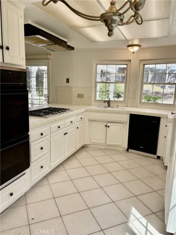 25625 Budapest Avenue, Mission Viejo, California 92691