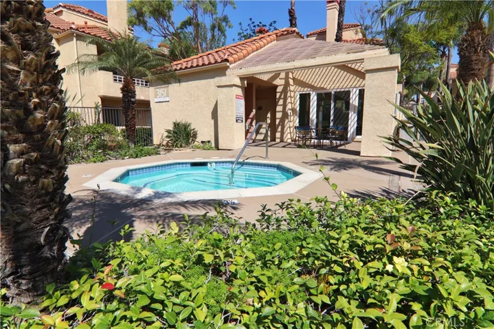 3160 Puesta Del Sol Court 104, Corona, California 92882