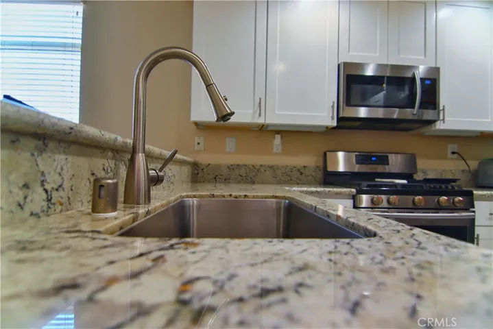 3160 Puesta Del Sol Court 104, Corona, California 92882